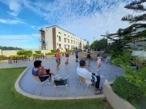 Six21 FAMILY UNIT with WIFI FREE! - أنتيبولو