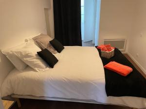 Appartements T1 bis 35 m2 lit queen size tout equipe : Appartement 1 Chambre