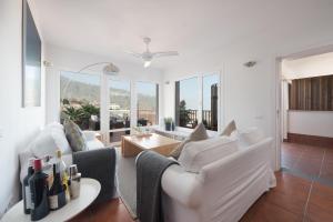 Superior H - AD Alberto Dorner