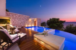 Luxury Seafront Villa Brela Pride with private heated pool at the beach in Brela - Baska Voda