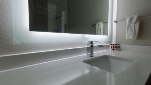 Super 8 by Wyndham Santa Cruz Beach