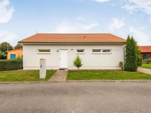 Modern Holiday Home with Sauna near Sea in Boiensdorf