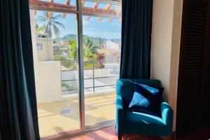 Casa Piramide: Fully Furnished 2-Bedroom House w Private Swimming Pool and Waterfall, 5 Minute Walk from the Beach