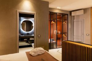 Junior Suite with Spa Bath