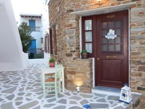 Classic seaside apartment in Tinos Tinos Greece