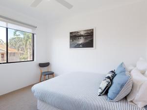 Amanda Court 11 1 Weatherly Close, Nelson Bay with WiFi
