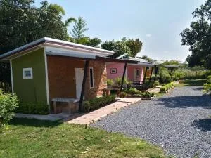 Baan Hin Sai Suay - Ban Nong Sarai (1)