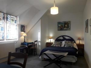 Hotels Le Relais du Quercy : Chambre Triple Confort