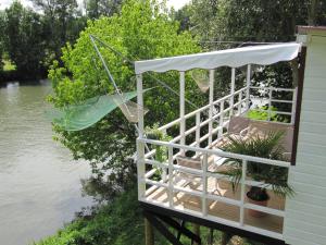 Campings Camping belle riviere : photos des chambres