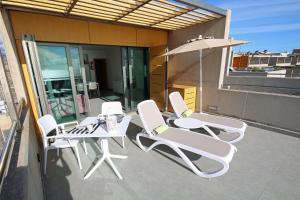 LOS BALOS 30 by RENTMEDANO top level, spectacular ocean views, parking, wifi