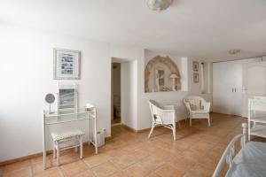 Maisons de vacances Marseillan 18th Century 2-Bed House Sleeps 6 : photos des chambres