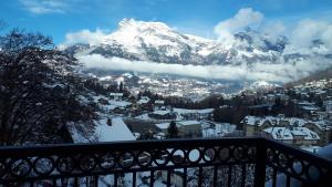 Duplex 6 pers, garage, WIFI, calme, proche des pistes, top équipé et linges fournis, vue magnifique