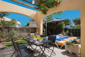 Charming Chalet in Alcúdia with Private Pool