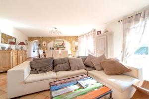 Villa avec Piscine Privée à Carqueiranne