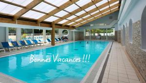 Bungalow confortable à Saint-Jean-de-Monts avec piscine