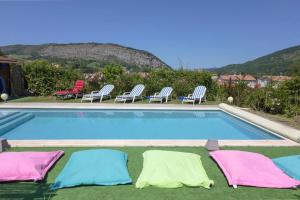 Villas Villa de 4 chambres avec vue sur la ville piscine privee et jacuzzi a Foix : photos des chambres