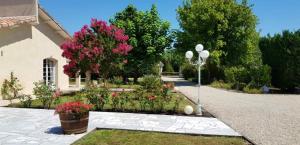 Maisons de vacances Maison de 3 chambres avec piscine partagee jardin amenage et wifi a Begadan : photos des chambres