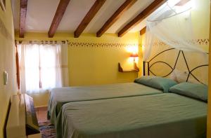 One bedroom appartement with balcony and wifi at Robledillo de Gata