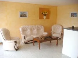 Maison charmante en campagne à Mouterre-Silly, Jardin, Terrasse. - Arçay