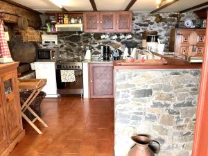 Sea-view house in Fajã da Ovelha with garden and terrace