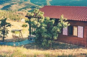 Welcoming house with mountain view in Cañamero