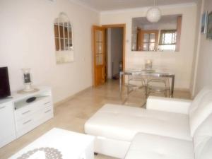 Comfortable apartment in Manilva with pool