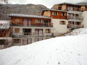 Appartements Appartement d'une chambre avec piscine partagee et balcon amenage a Orelle a 1 km des pistes : photos des chambres