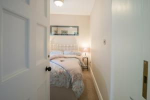 Charming 2-Bed Apartment in Donegal Town Centre