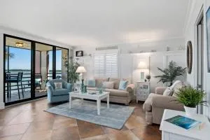 Riverside Club E201 - Shell Island