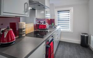 2 Bedrooms Sleeps 6 Near Top Blackpool Attractions