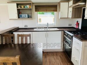 Caravan - Sleeps 6 - Near The Deep & Old Town