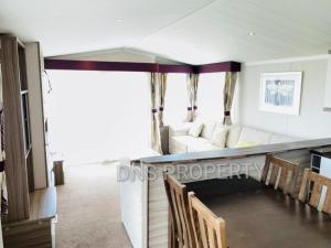 Caravan - Sleeps 6 - Near The Deep & Old Town
