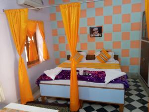 Ratan Hostel