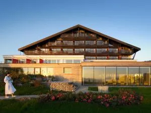 Wellnesshotel Linde - لينغيناو