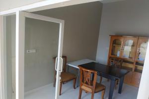 Nietsa Guest House Palu RedPartner