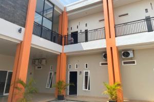 Nietsa Guest House Palu RedPartner