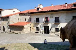 Parador de Santillana Gil Blas - Hinojedo