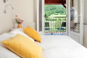 Hotels Logis Hotel Xoko-Goxoa : Chambre Double - Vue sur Montagne