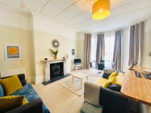 Elegant Spacious Apartment in Heart of St Leonards - Apartamentos, Hastings