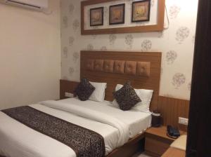 HOTEL RK PALACE