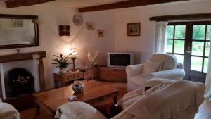 Beautiful 300 year old traditional country cottage