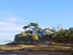Maisons de vacances Maison d'une chambre avec jardin amenage et wifi a Plehedel a 5 km de la plage : photos des chambres