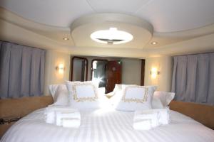 Cozy room with lake view in Porto 12 m² and terrace