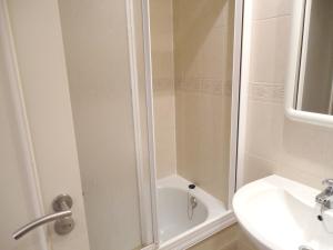 Charming Apartment in Dénia with Shared Pool