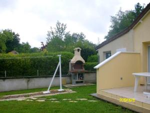 Maisons de vacances Maison de 4 chambres avec vue sur le lac et jardin clos a Thil sur Arroux : photos des chambres
