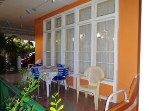 Cozy House with Pool in Flic en Flac