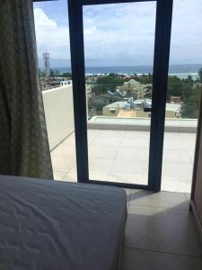 Contemporary Seaview Apartment in Flic en Flac + pool