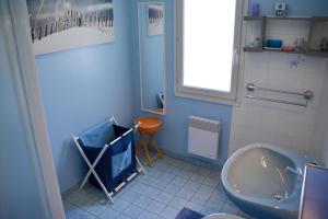 Maisons de vacances Maison de 4 chambres avec jardin clos et wifi a La Tranche sur Mer : photos des chambres