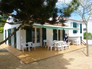 Maisons de vacances Maison de 4 chambres avec jardin clos et wifi a La Tranche sur Mer : photos des chambres