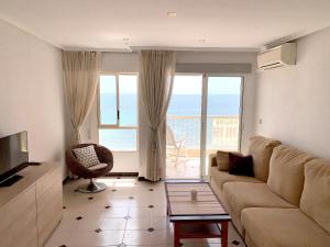 Modern apartment in Torrevieja with sea view, 120 m²